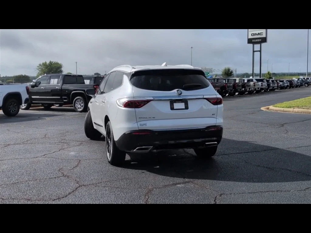 Used 2024 White Frost Tricoat Buick Essence image 7