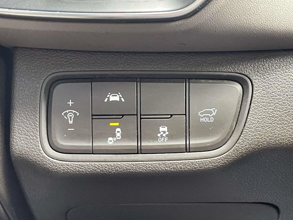 Used 2020 Black Hyundai SEL image 19