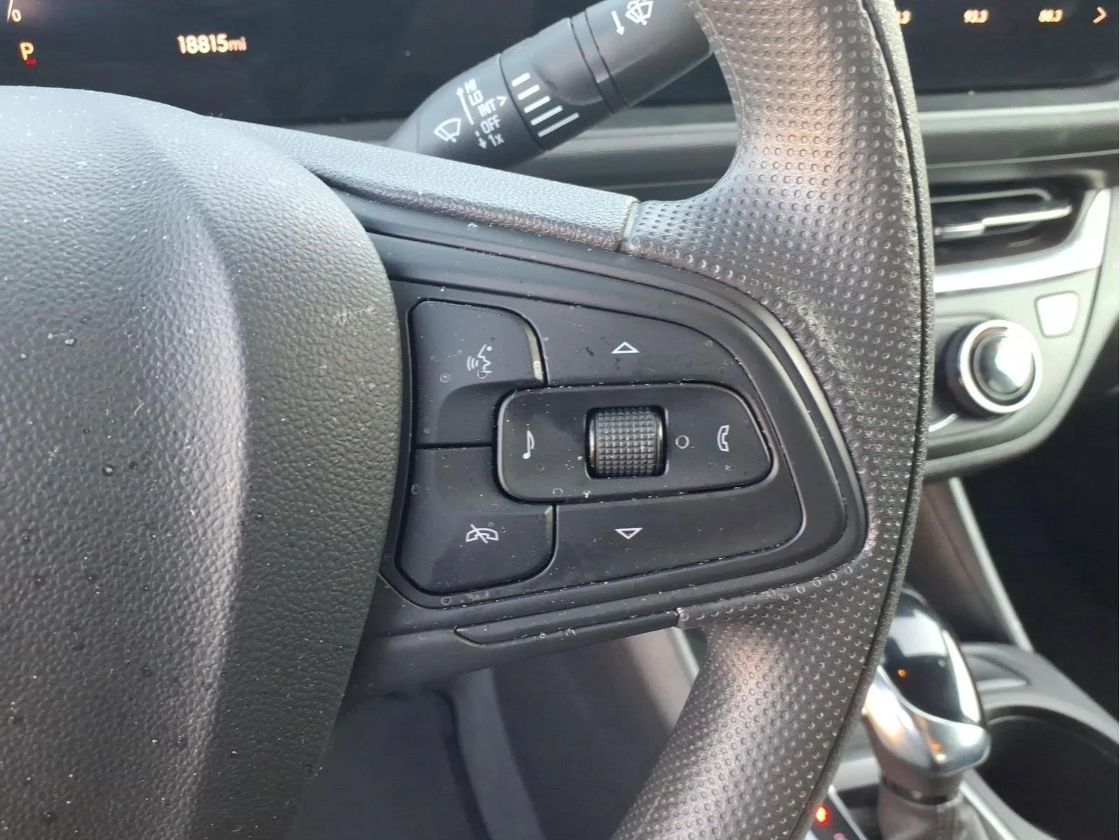 Used 2026 Summit White Buick Preferred image 20