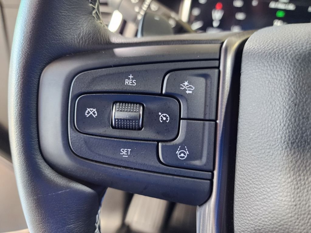 Used 2025 Silver GMC Denali Ultimate image 24