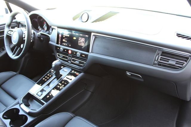 2026 Porsche Macan GTS - Photo 26
