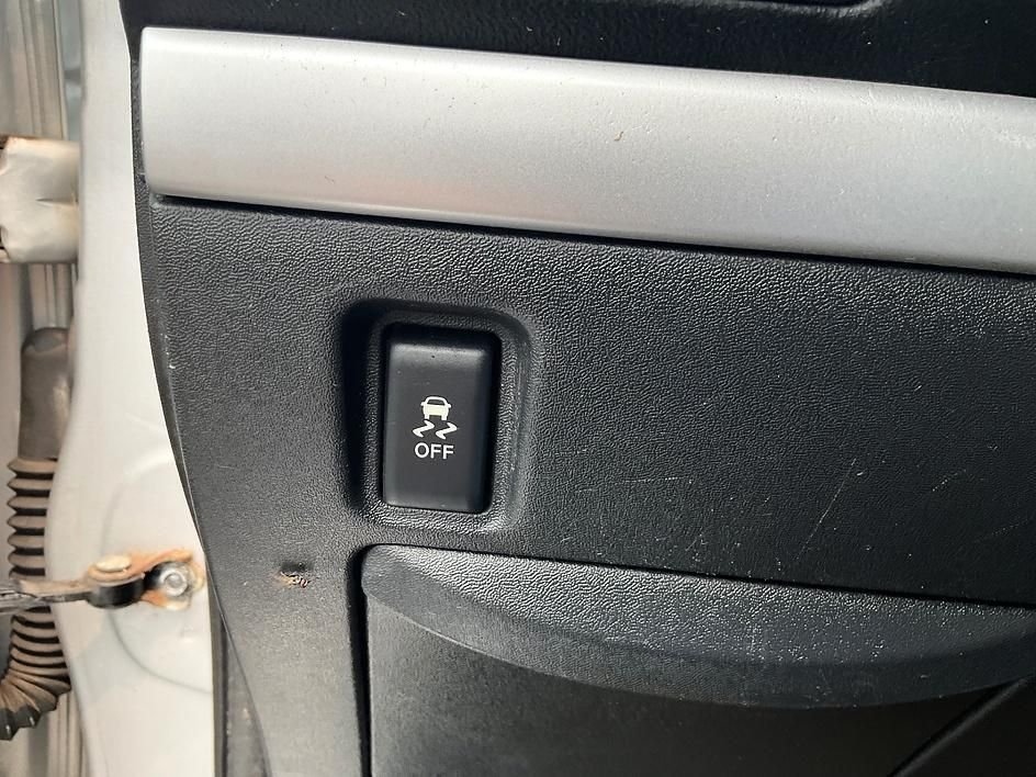 Used 2012 Silver Nissan 2.0 S image 16