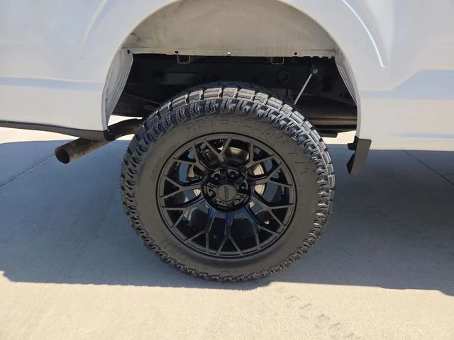 Used 2022 White Ford XL image 25