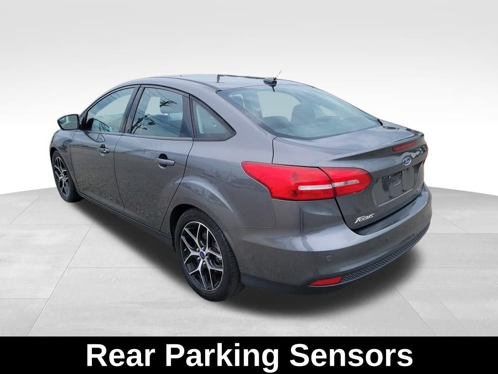 2017 Ford Focus SEL photo 4