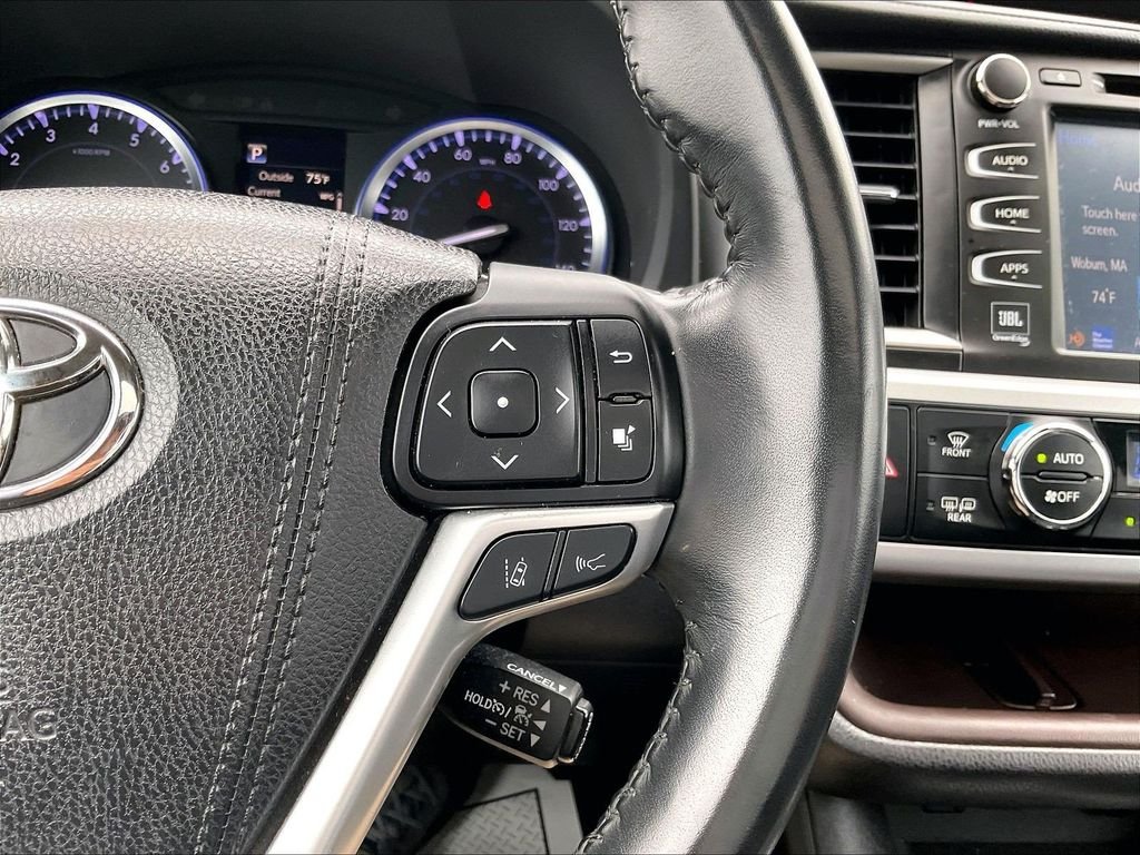 Used 2018 Silver Toyota Limited image 25