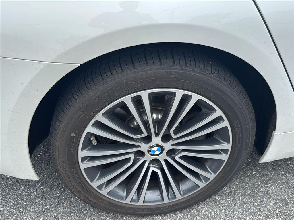Used 2020 Mineral White Metallic BMW 530i xDrive image 18