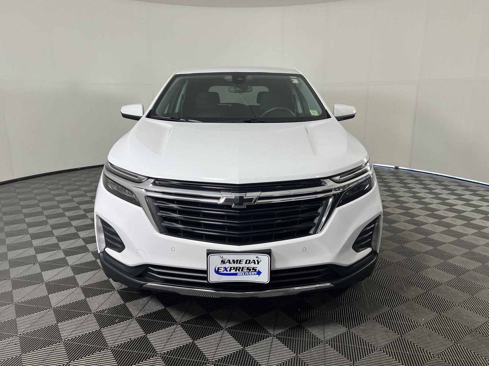 Used 2024 Summit White Chevrolet LT image 30