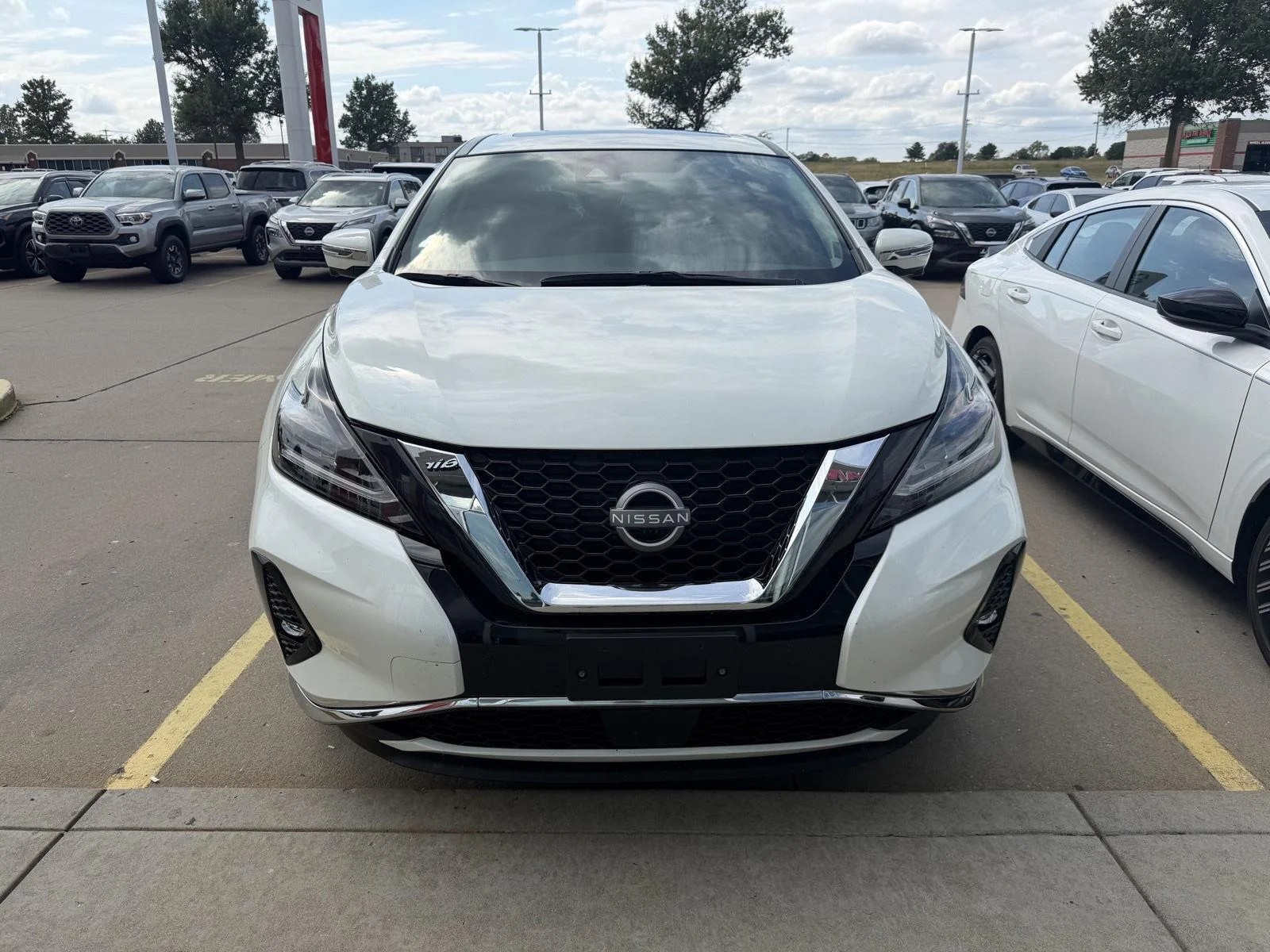 Certified Used 2023 Pearl White Tricoat Nissan SL image 7