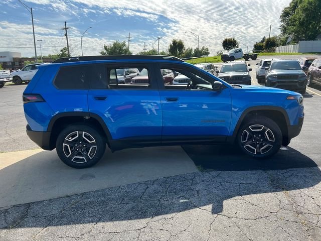 New 2026 Hydro Blue Pearl-Coat Exterior Paint Jeep Laredo image 4