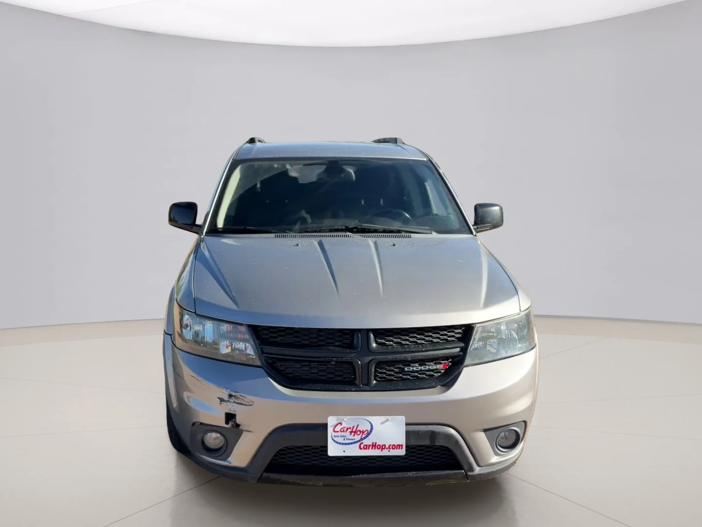 Used 2018 Silver Dodge SXT image 8