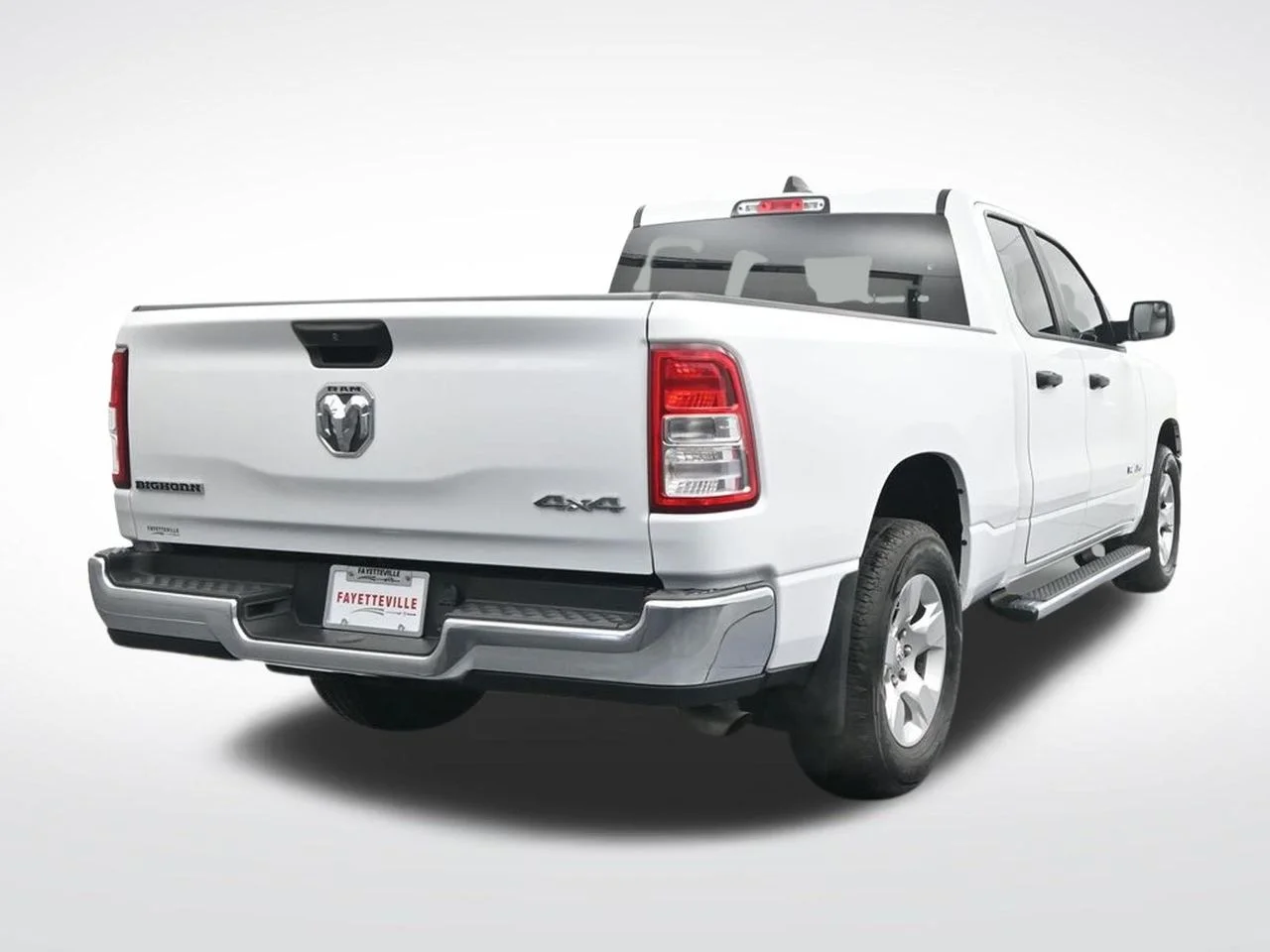 Used 2023 White Ram Big Horn/Lone Star image 6