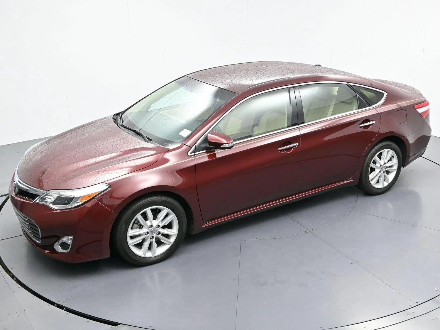 Used 2015 Ooh La La Rouge Mica Toyota XLE image 35