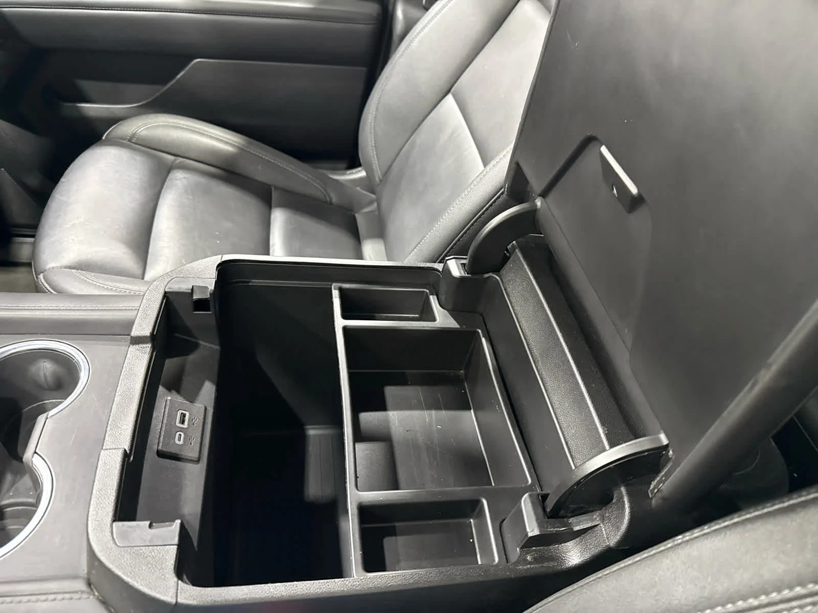 Used 2024 Summit White Chevrolet LT image 22