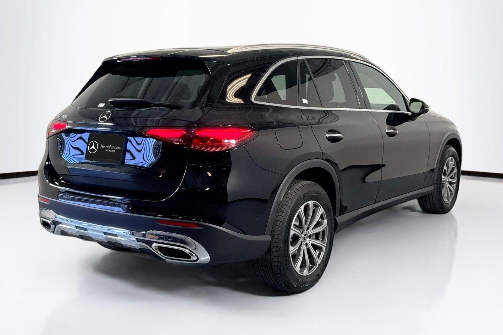 New 2026 Black Mercedes-Benz GLC 300 image 5