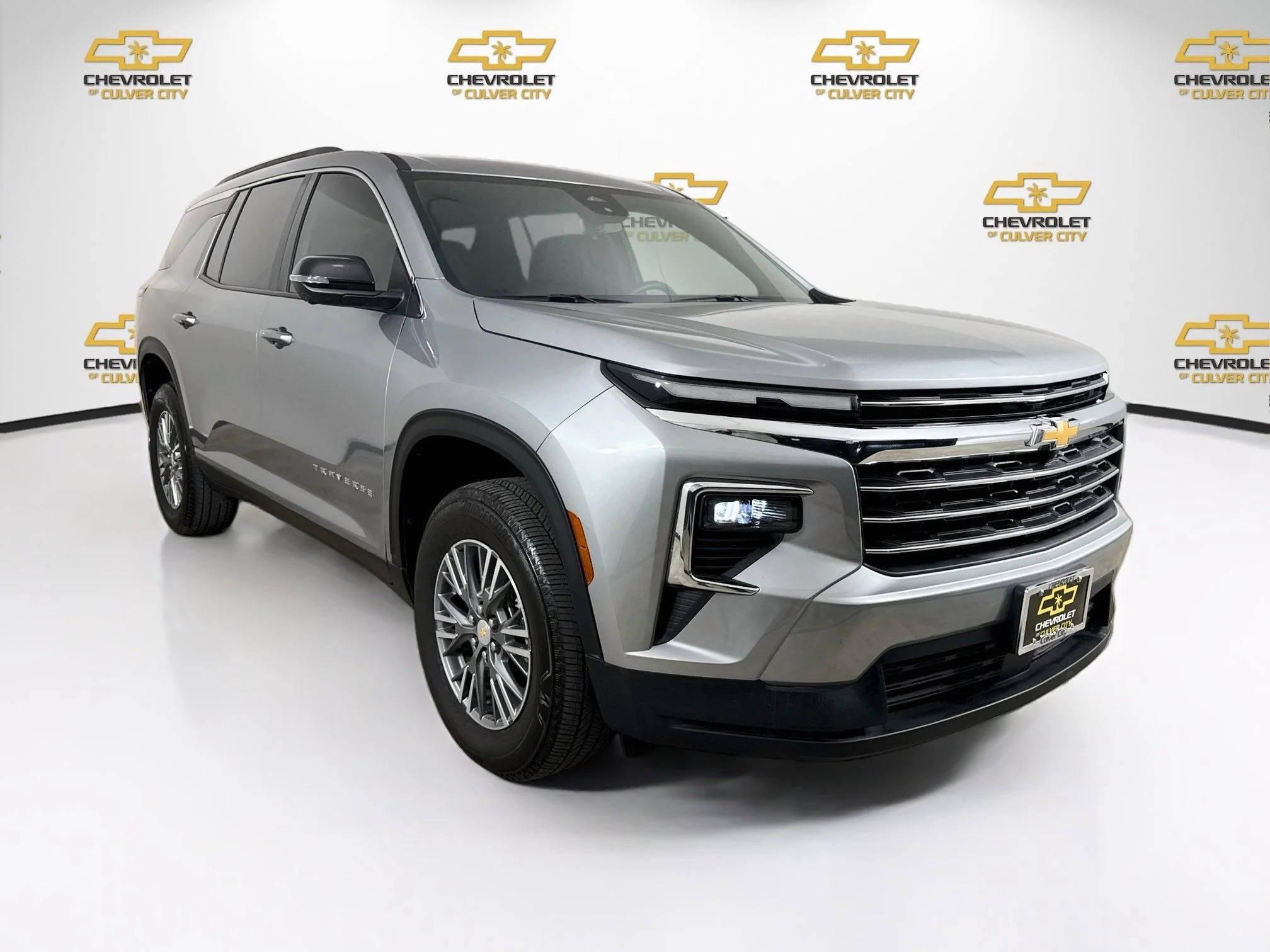Used 2025 Sterling Gray Metallic Chevrolet LT image 1