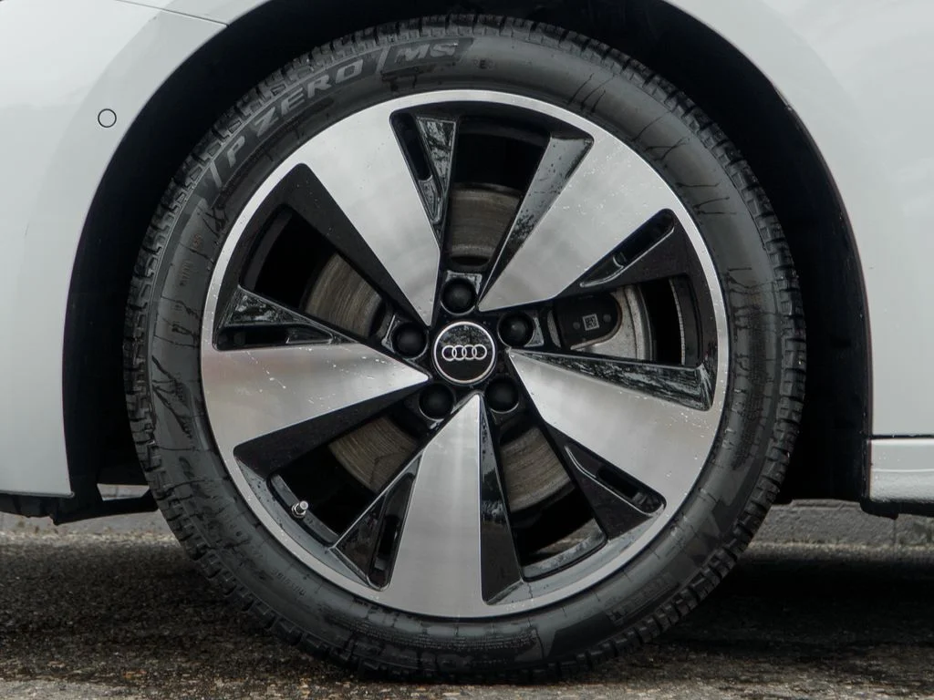 Used 2025 White Audi  image 13