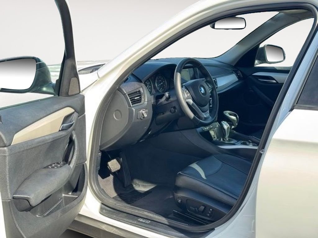 Used 2015 Alpine White BMW sDrive28i image 9