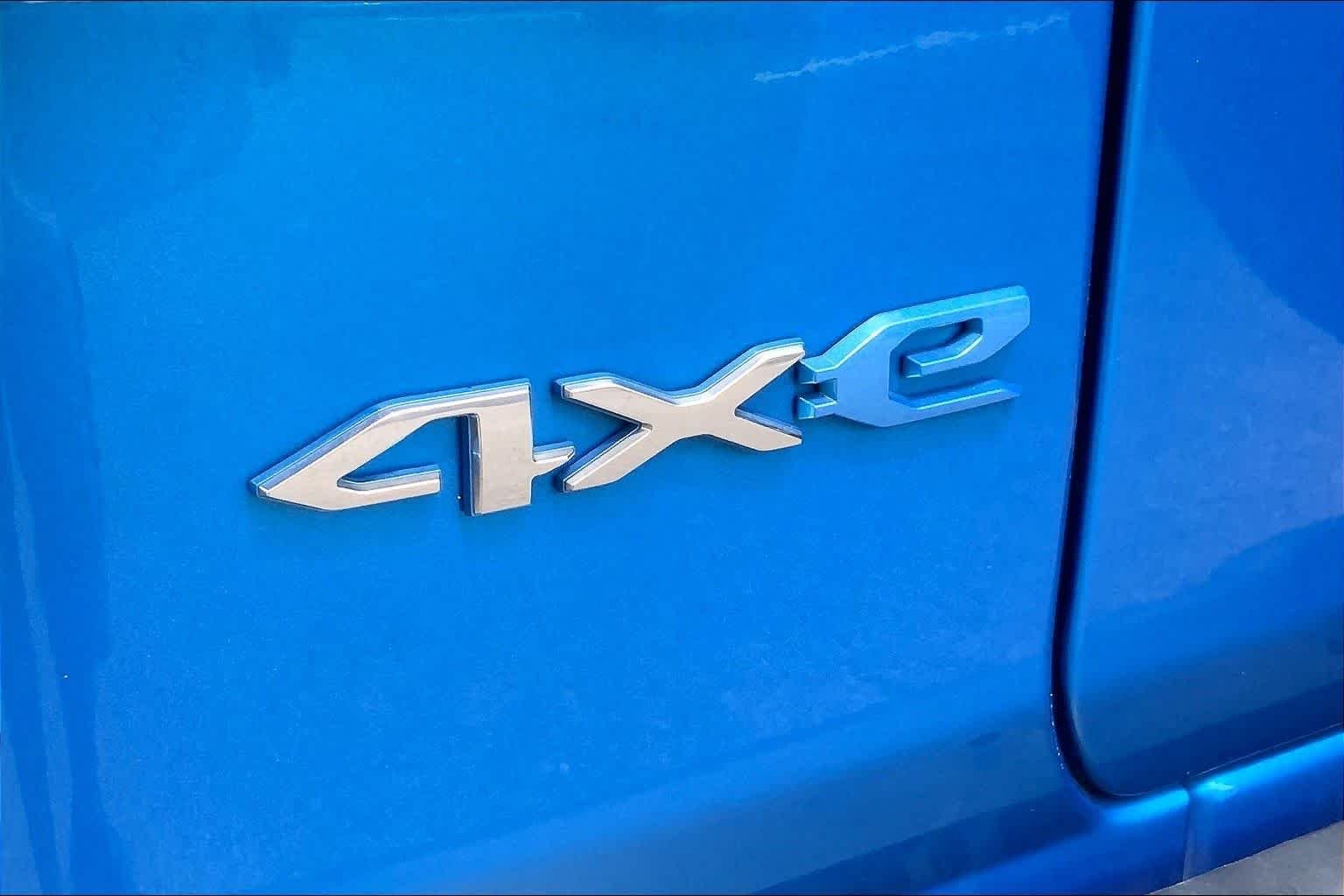 Used 2022 Hydro Blue Pearlcoat Jeep Unlimited Sahara image 10