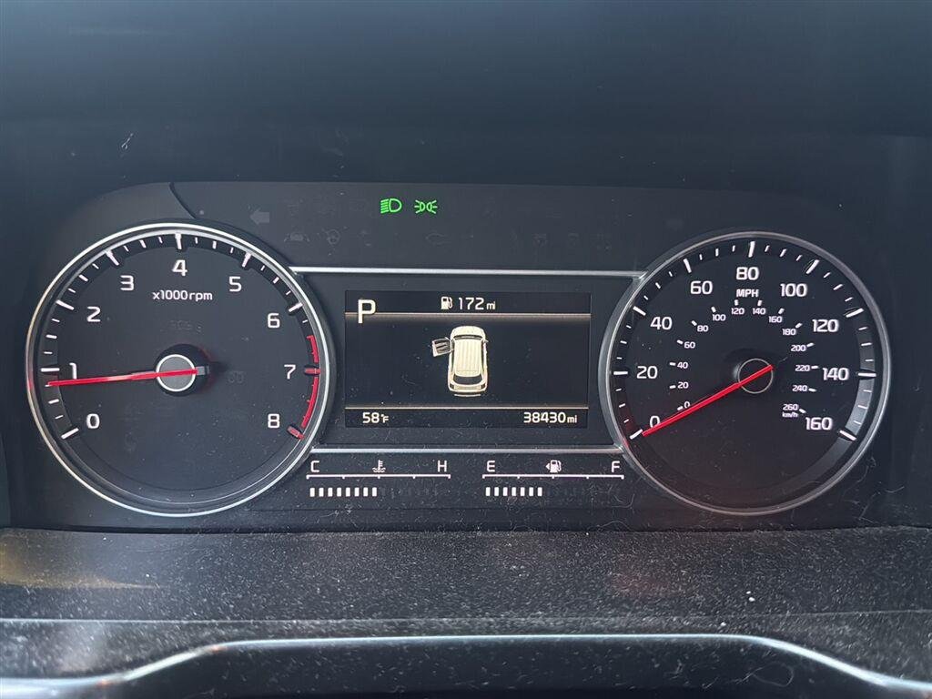 Used 2022 Gravity Gray Kia LX image 14