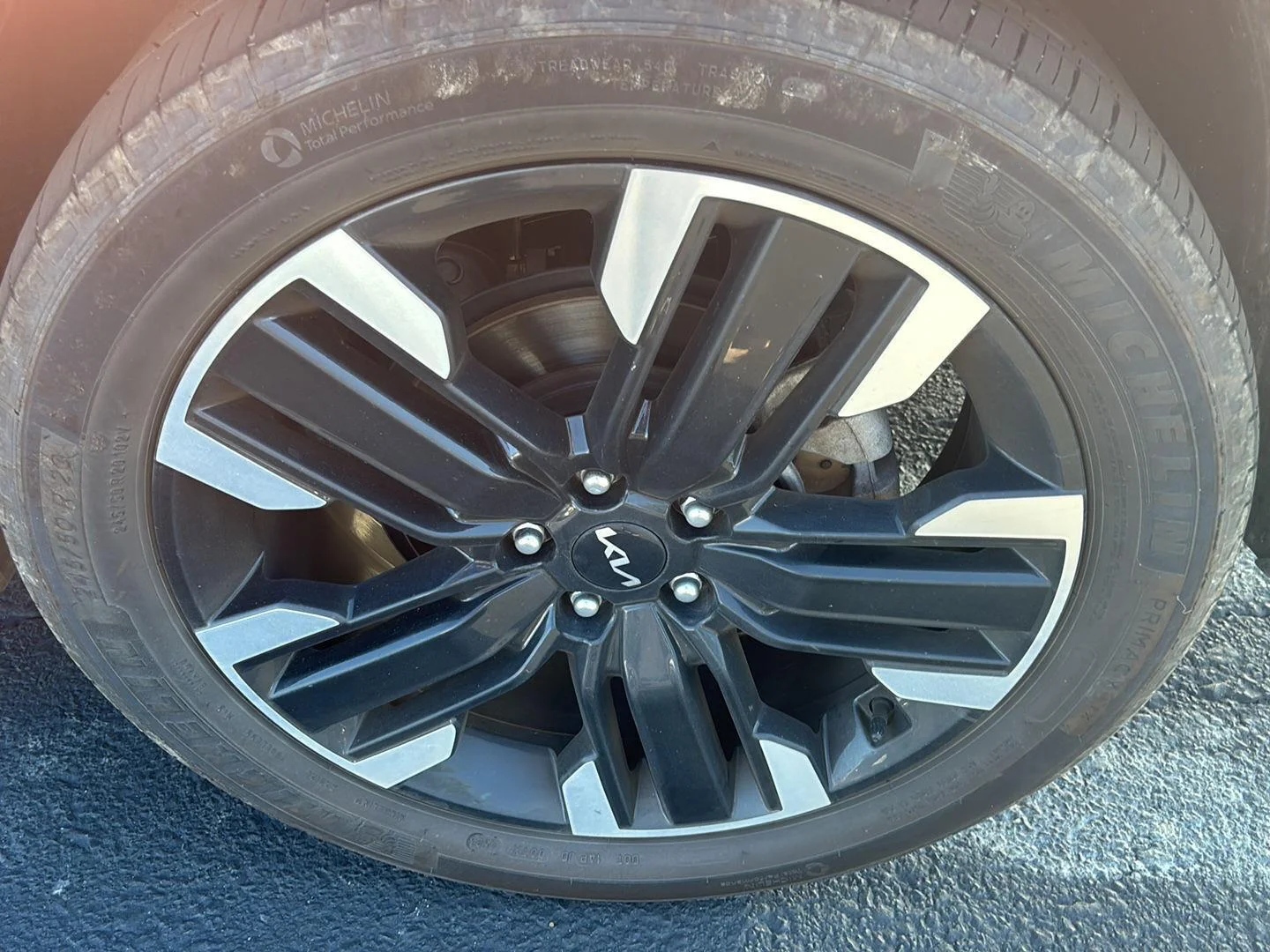 Used 2024 Dawning Red Kia SX-Prestige image 4