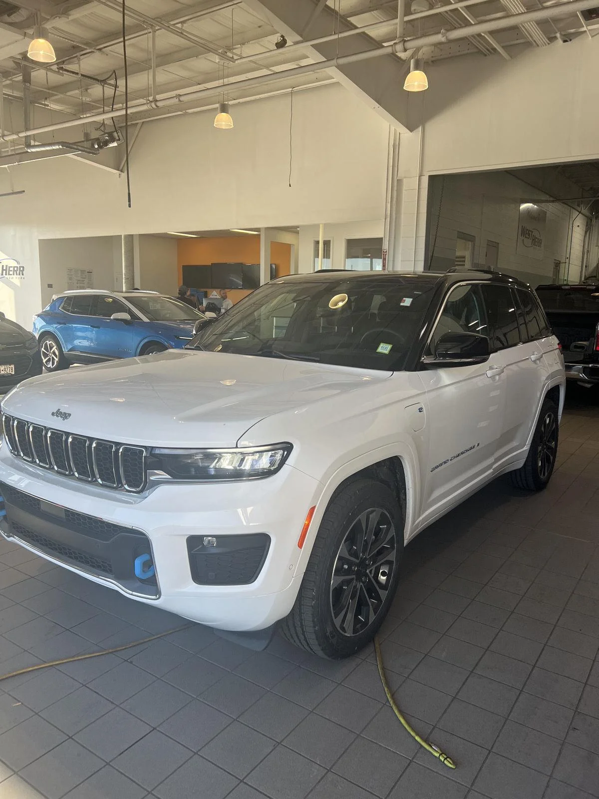 Used 2024 Bright White Clearcoat Jeep Overland image 44