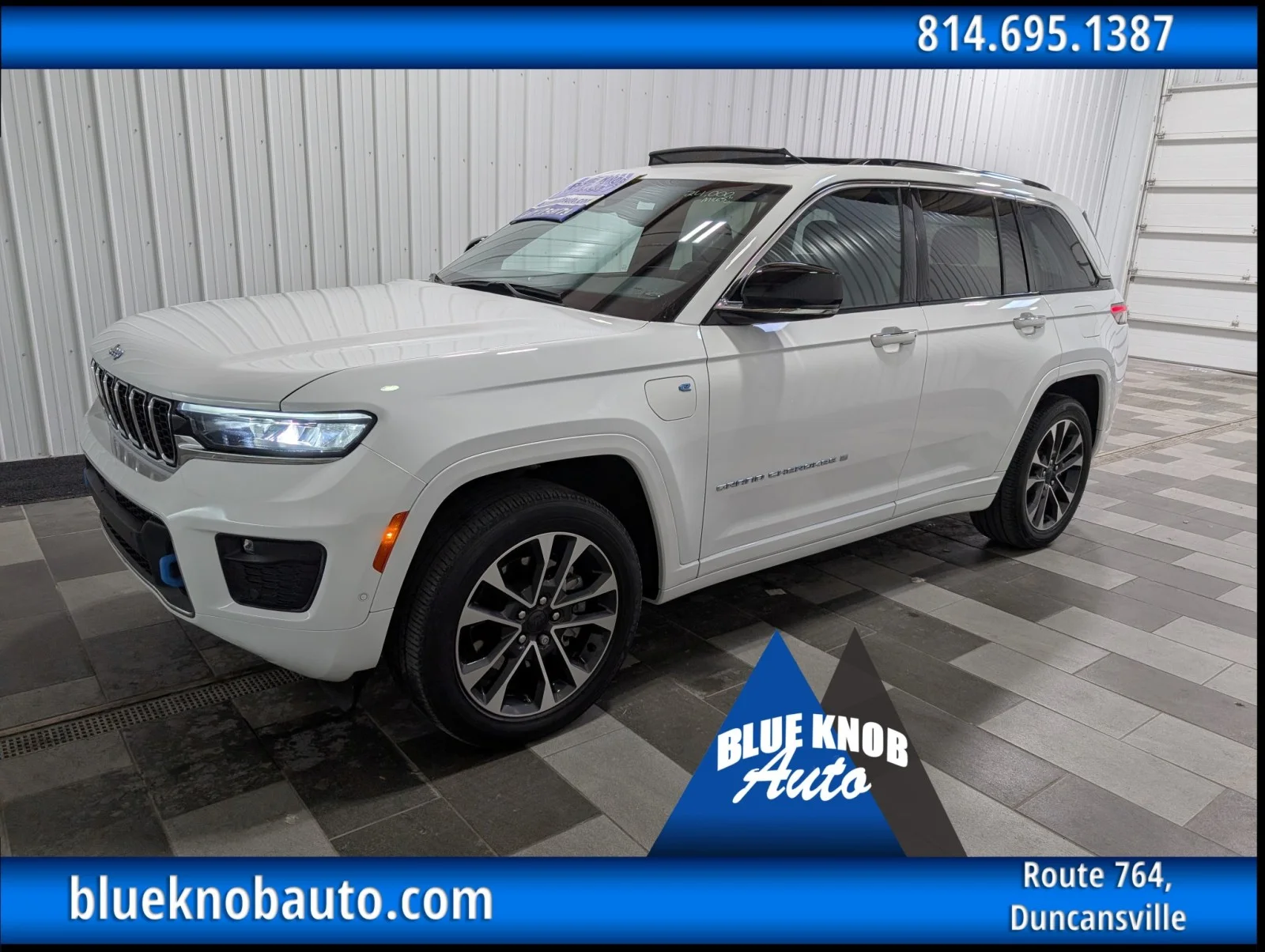 2023 Jeep Grand Cherokee Overland 4xe 4x4's photo