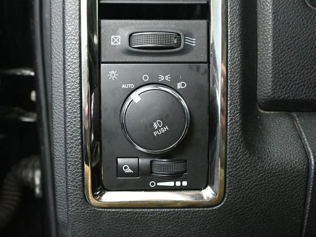 Used 2015 Black Ram Sport image 31