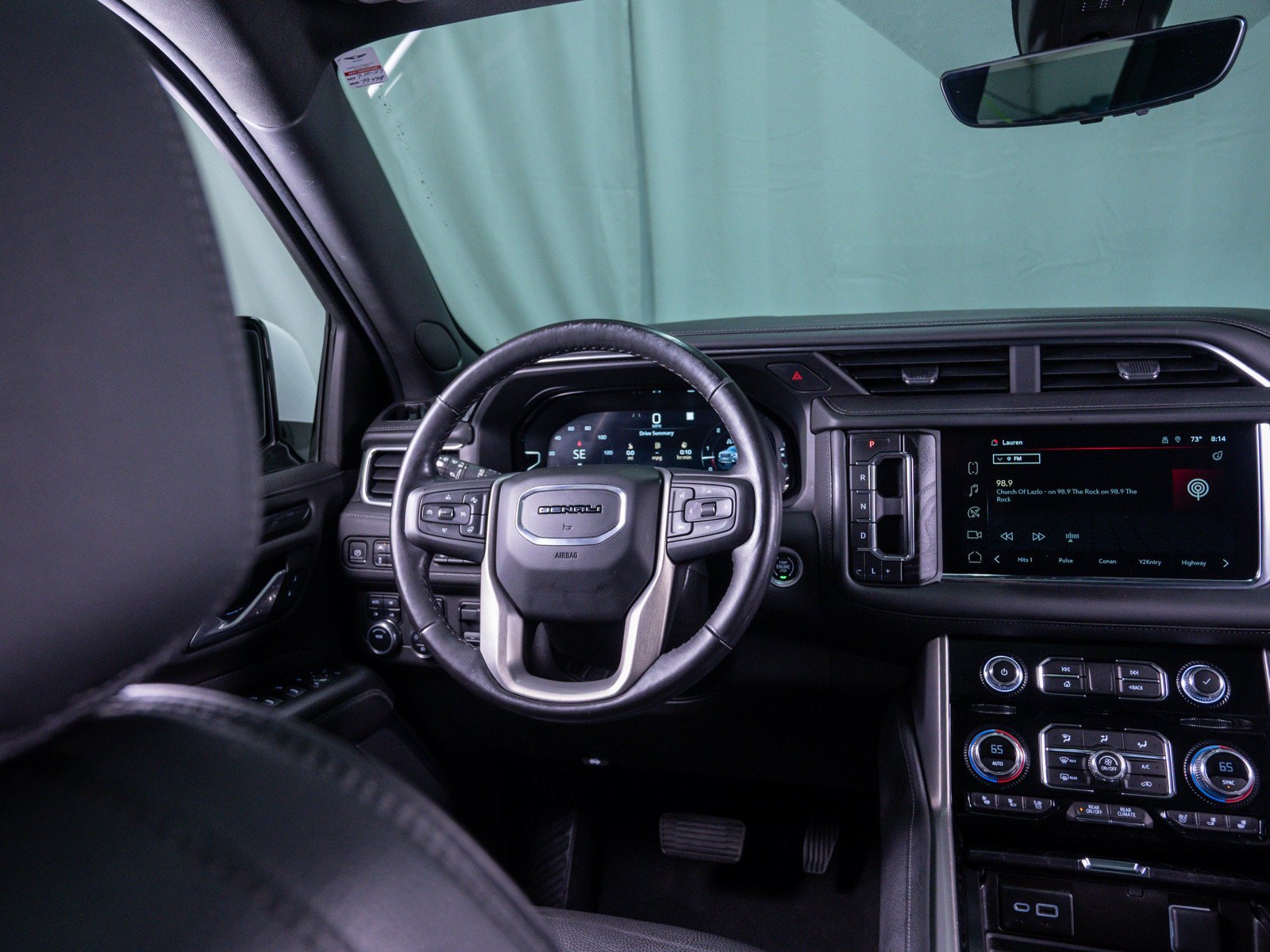 Used 2022 White Frost Tricoat GMC Denali image 15