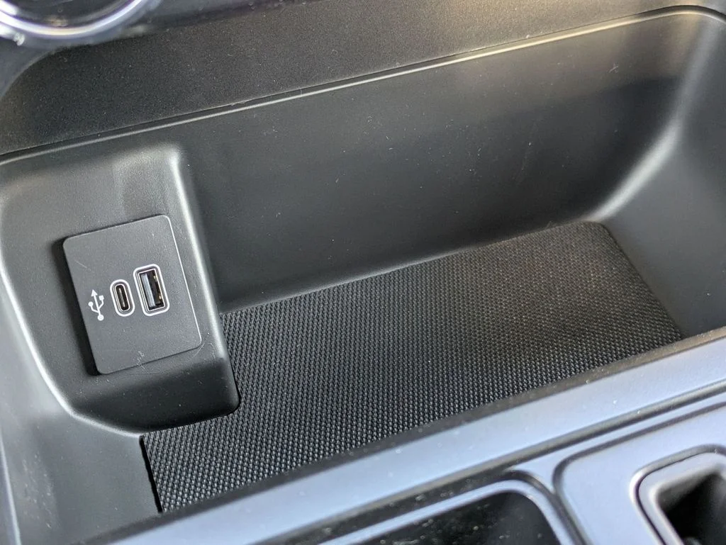 New 2026 Carbonized Gray Metallic Ford XLT image 37