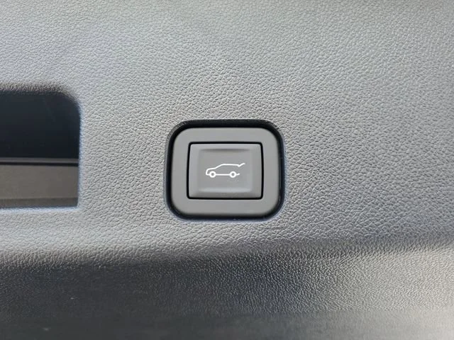 2025 Chevrolet Traverse LT - Photo 8
