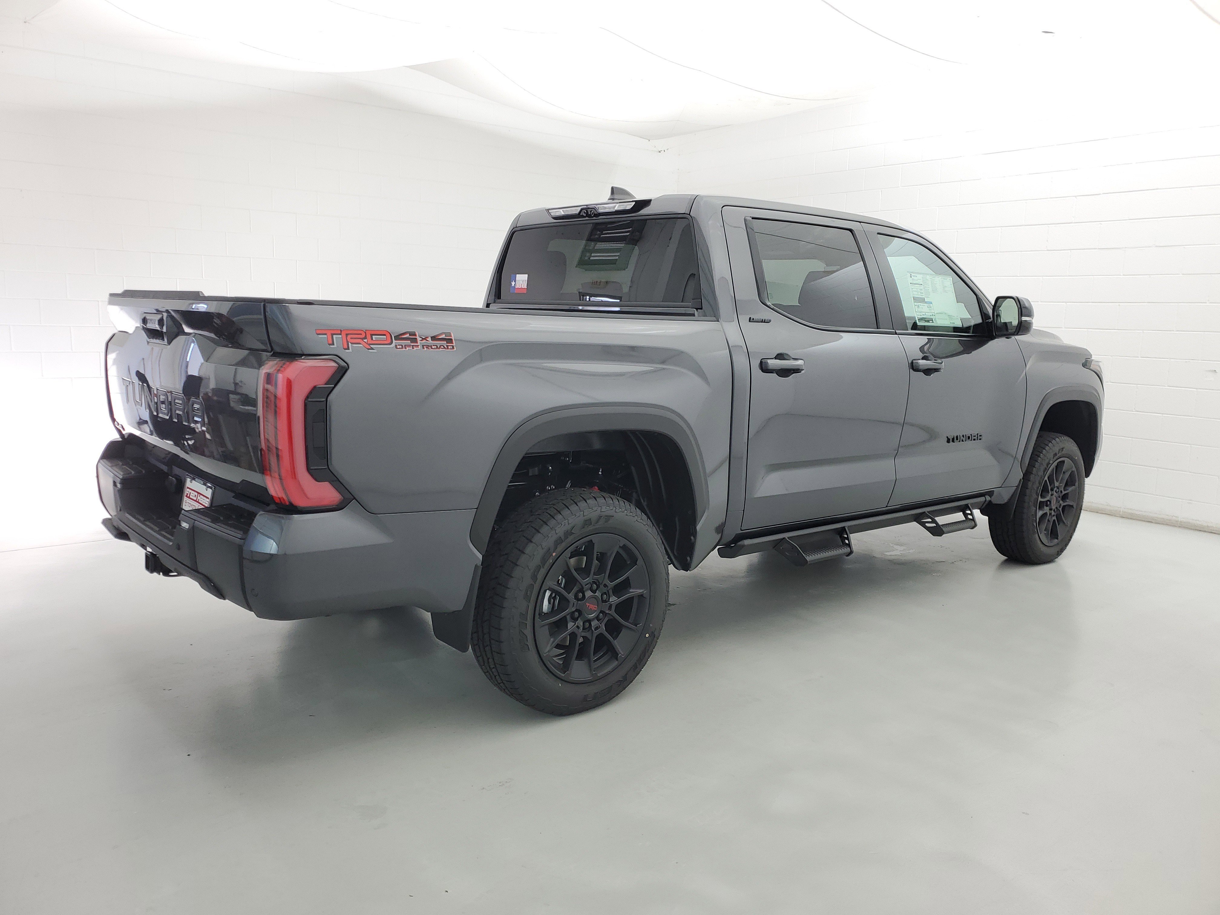 2026 Toyota Tundra Limited - Photo 5