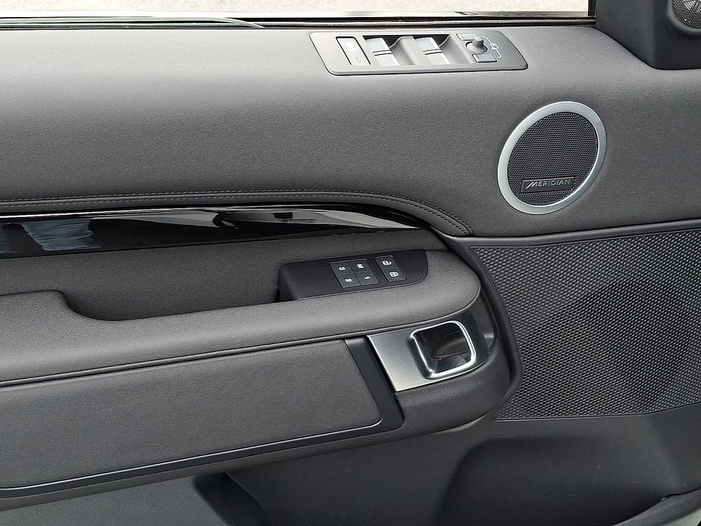2025 Land Rover Discovery S - Photo 11