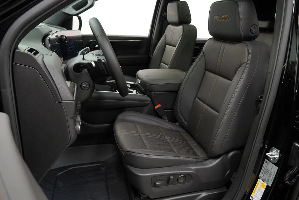 New 2026 Black Chevrolet High Country image 7
