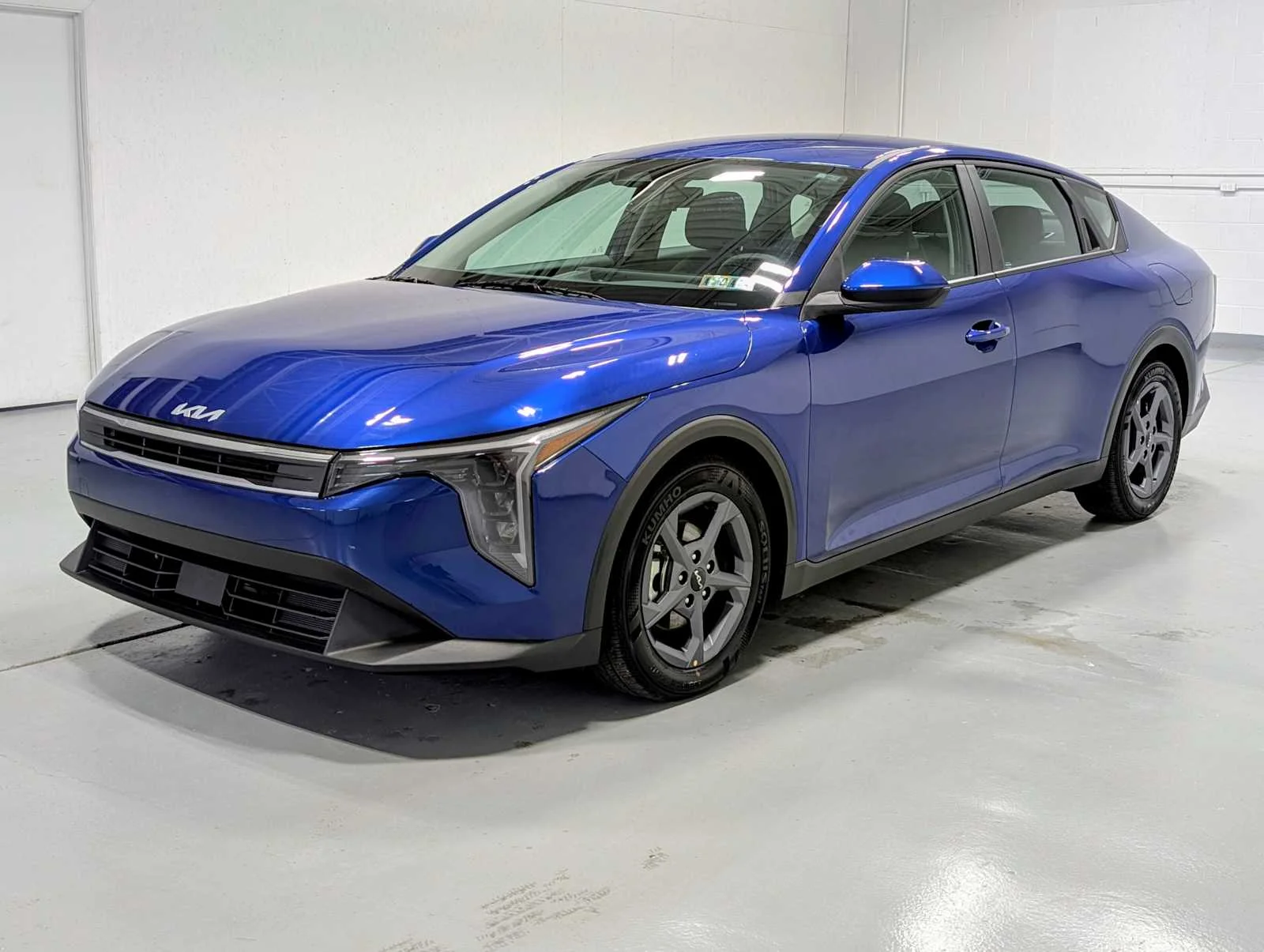 2025 Kia K4 LXS AT's photo