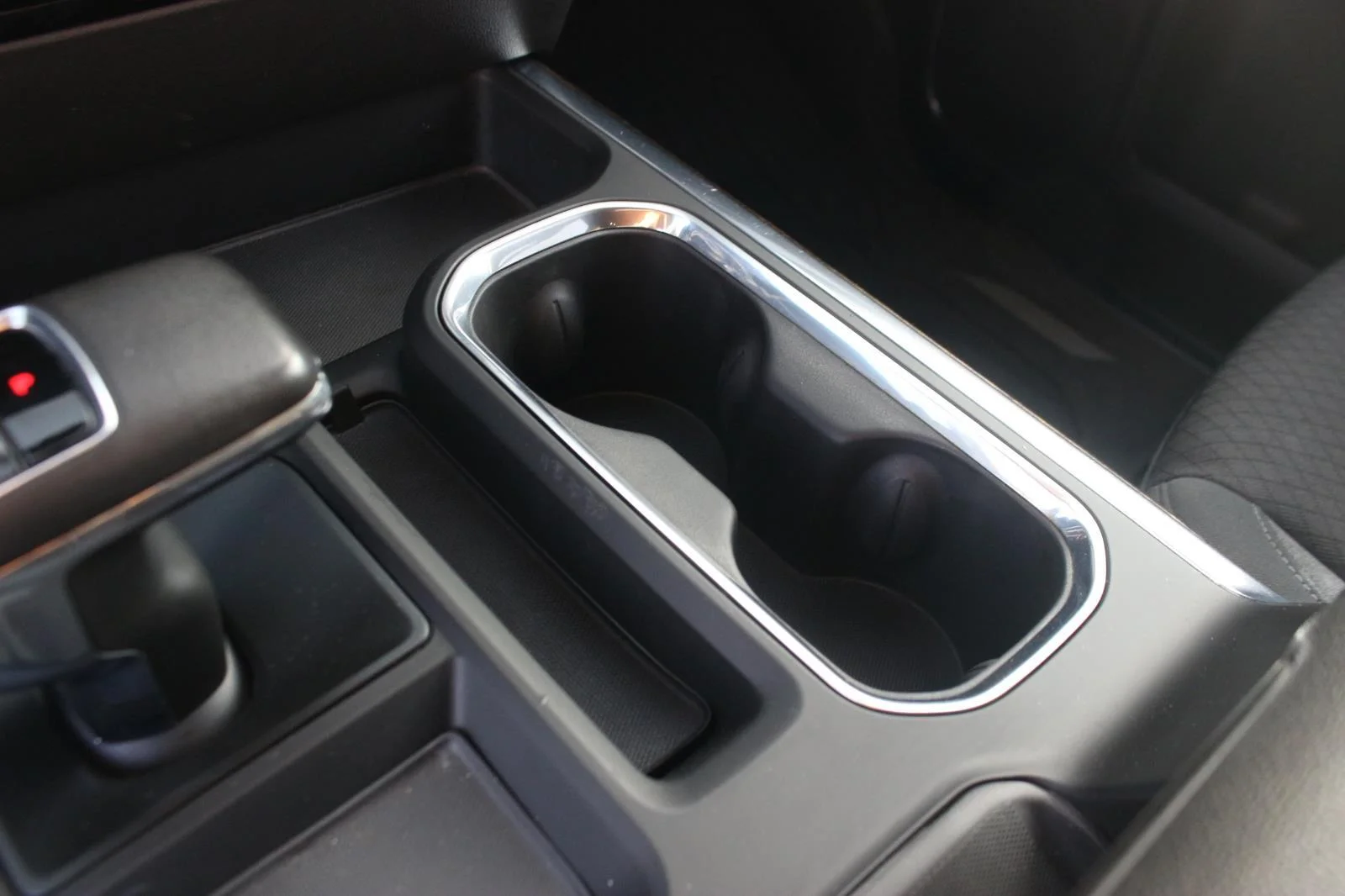 Used 2022 Quicksilver Metallic GMC Elevation image 23