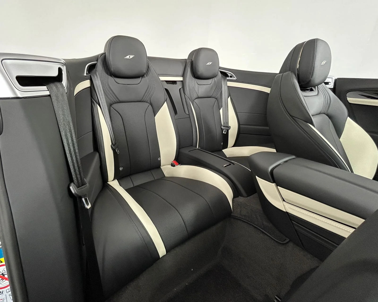 New 2026  Bentley V8 S image 32