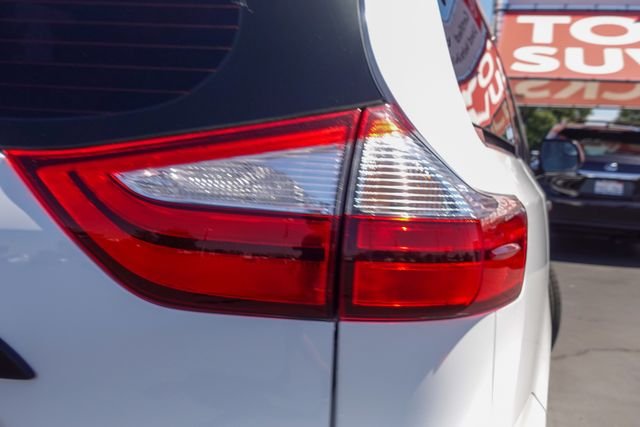 Used 2017 White Toyota L image 8