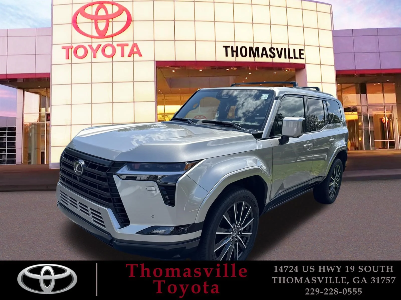 Used 2026 Silver Lexus 550 Luxury+ image 1