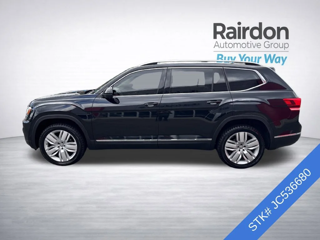 Used 2018 Deep Black Volkswagen 3.6L V6 SEL Premium image 4