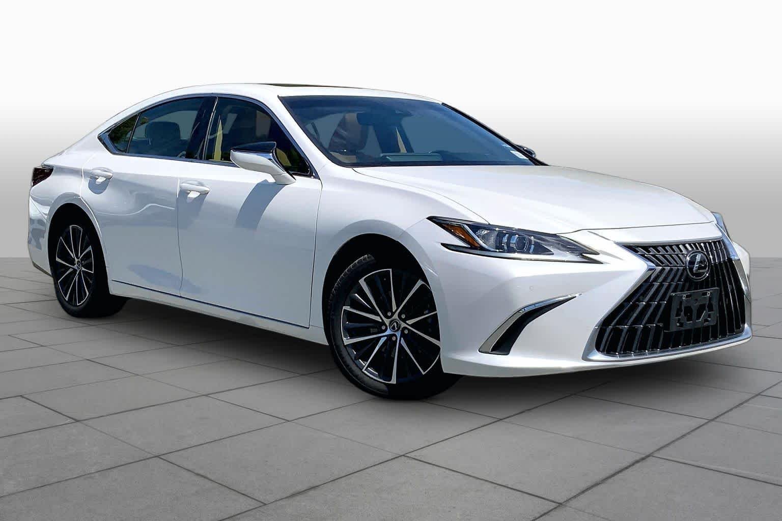 Certified Used 2024 Eminent White Pearl Lexus  image 3