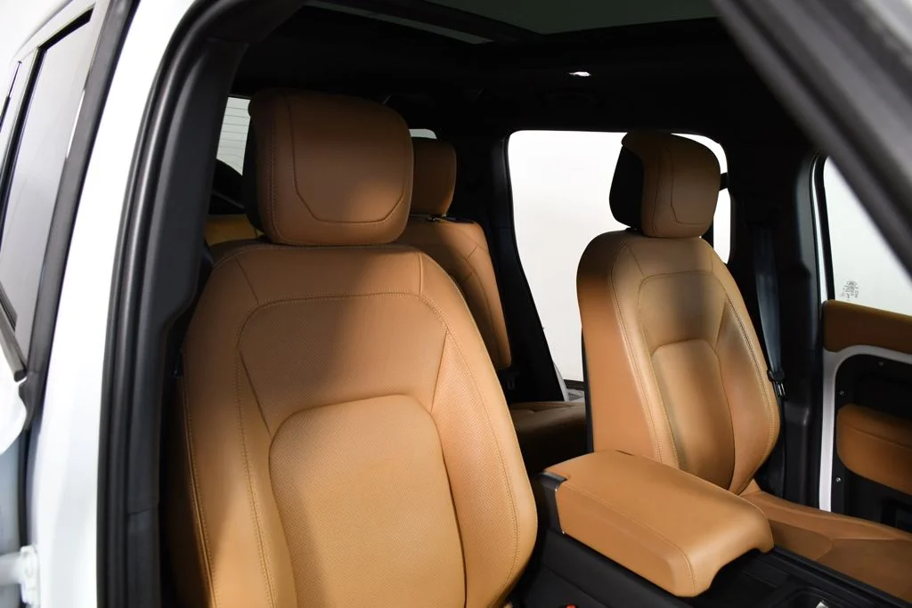 Used 2023 Fuji White Land Rover S image 20