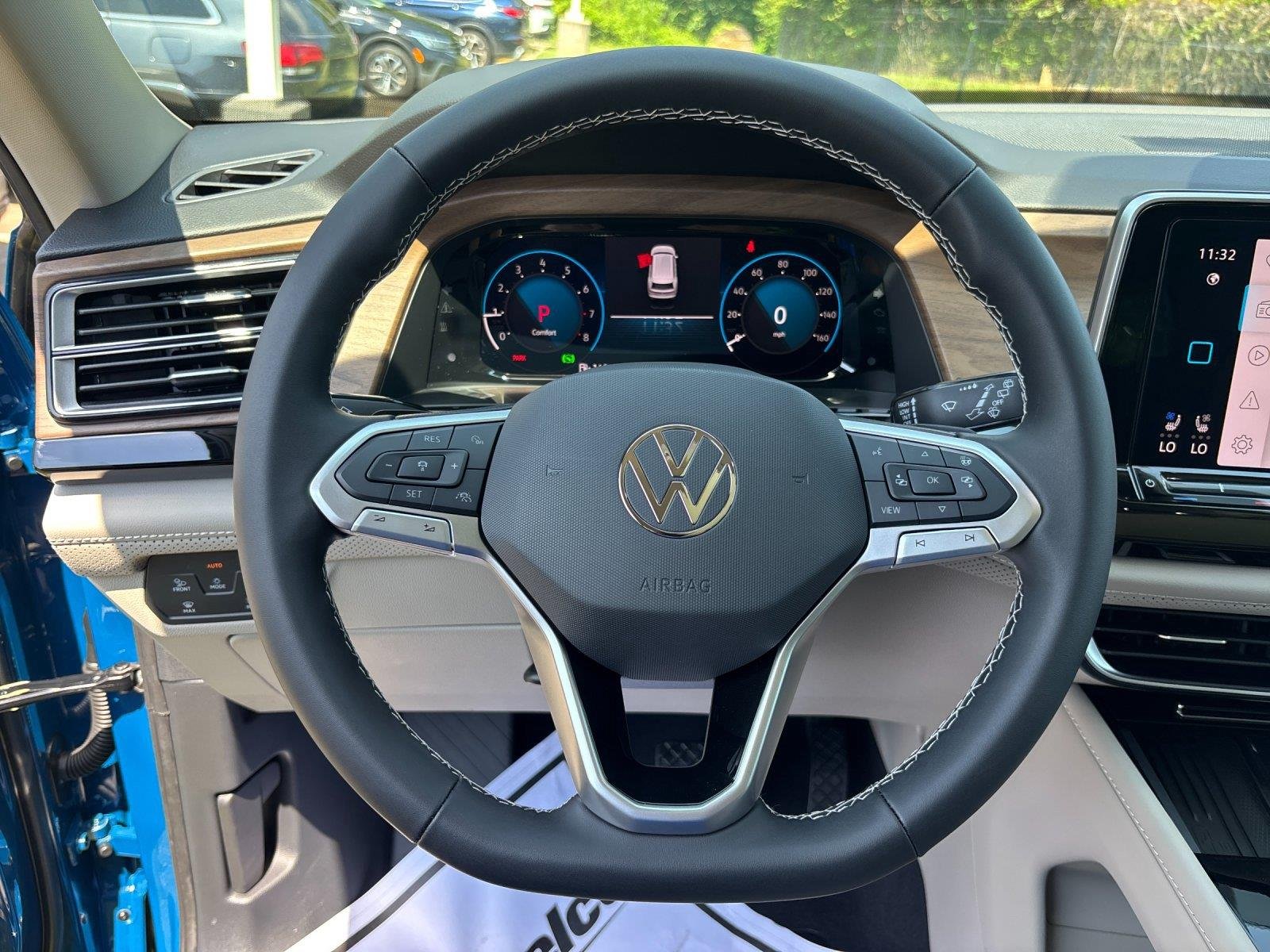 New 2026 mountain lake blue metallic VOLKSWAGEN 2.0T SE w/Technology image 17