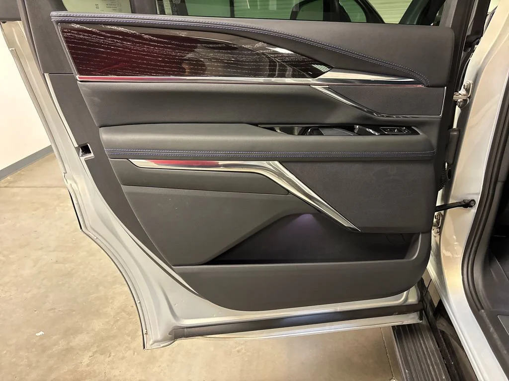 2025 Cadillac Escalade IQ Luxury 1 - Photo 29
