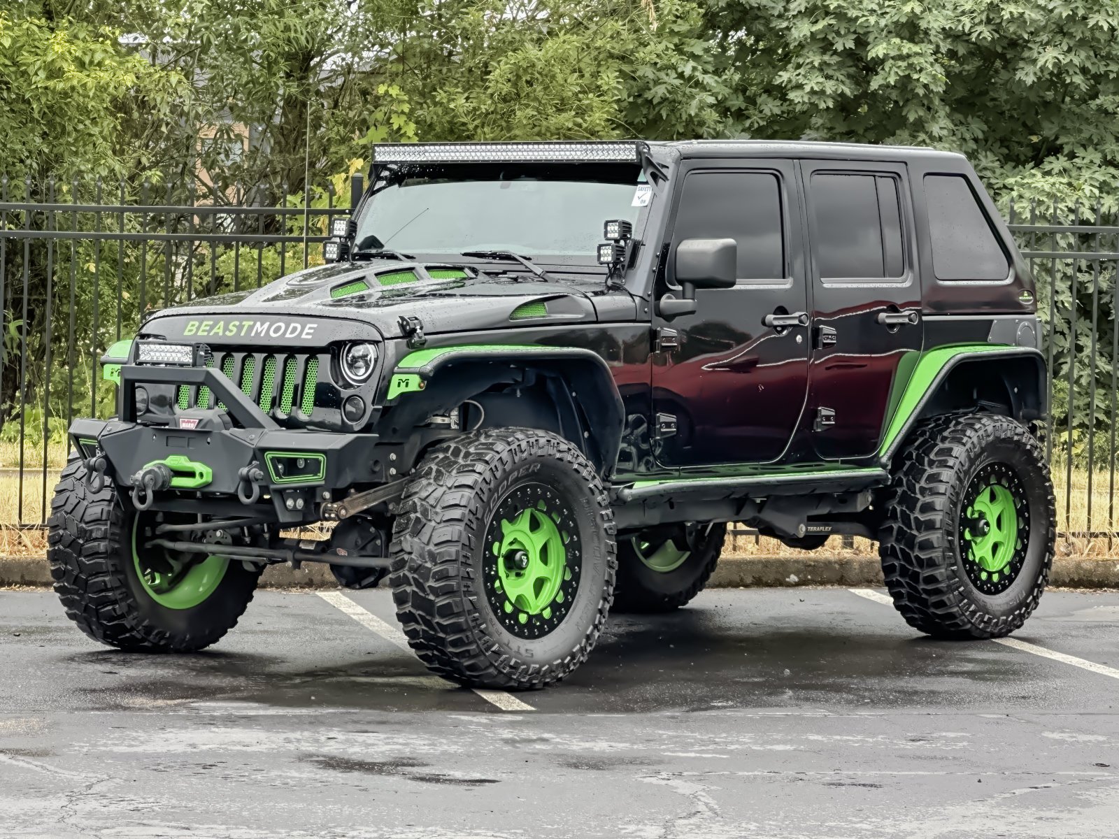 Used 2016 Black Clearcoat Jeep Sport image 9