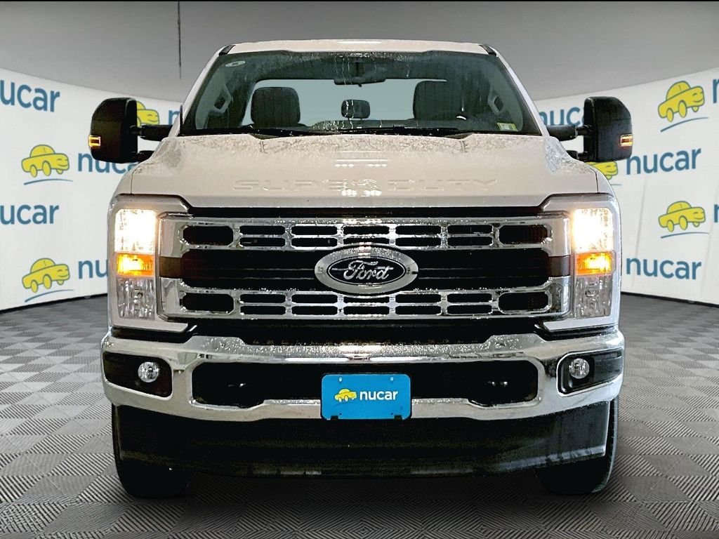 New 2026 Oxford White Ford XLT image 2
