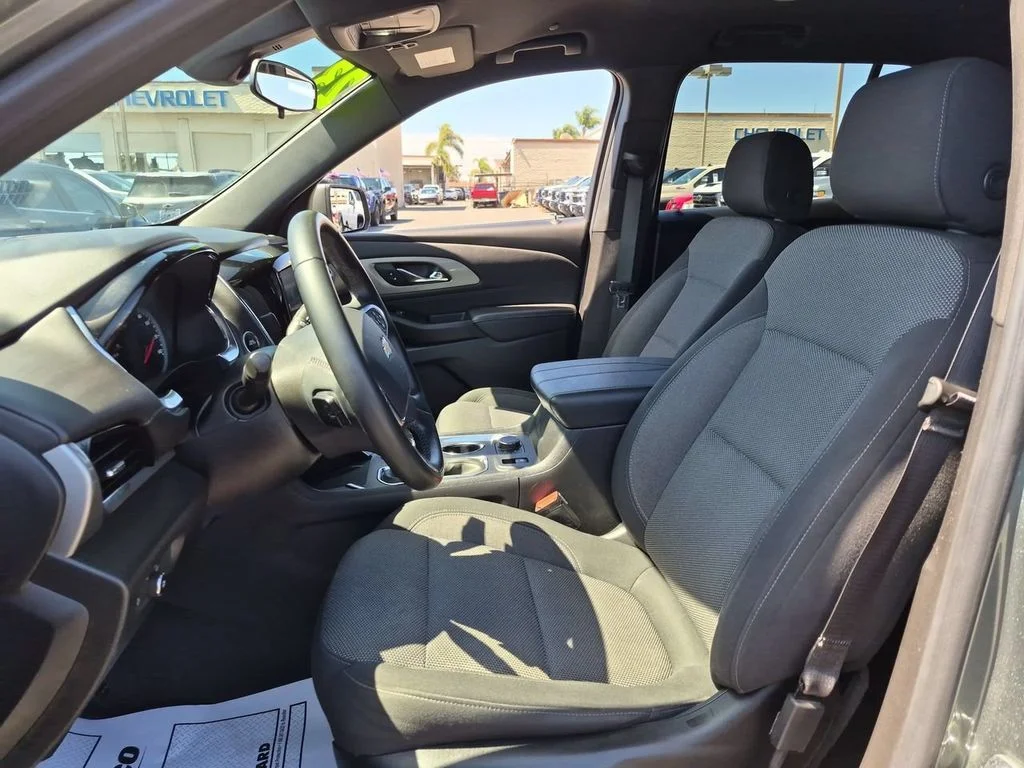 Used 2023 Green Chevrolet LT image 19