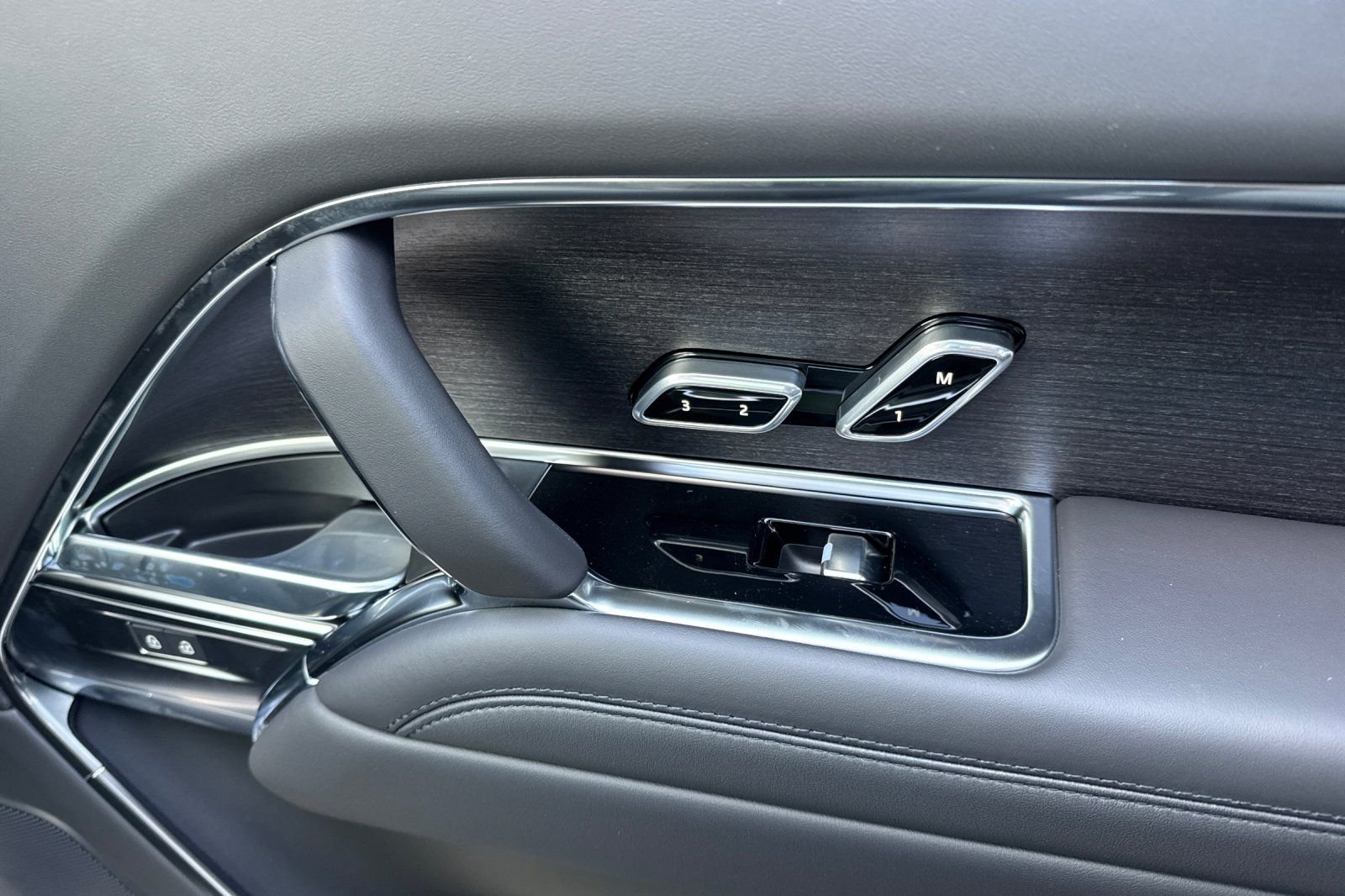 2026 Land Rover Range Rover SE - Photo 19