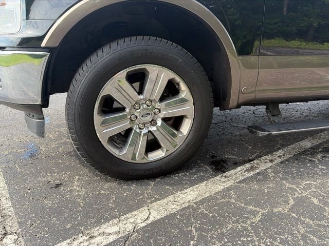 Used 2018 Gray Ford Lariat image 4