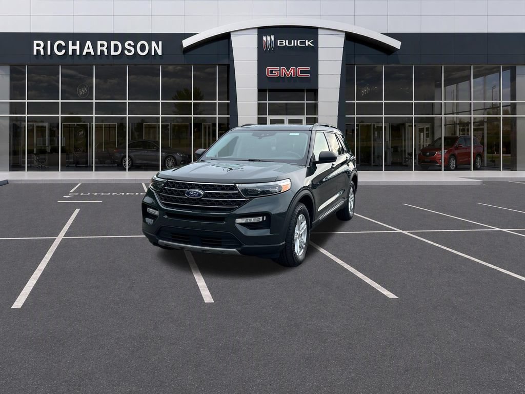 Used 2022 Green Ford XLT image 1