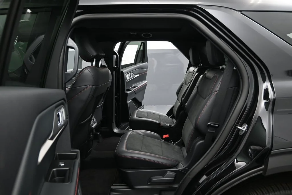 New 2026 Agate Black Metallic Ford ST image 14